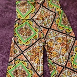 Bell bottom leggings